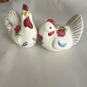 Lenox Poppies on Blue Chicken Salt Pepper